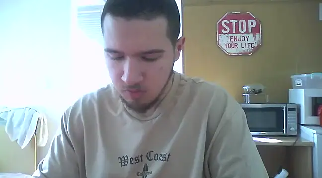 Snapshot of Drag_Queen chatting on 03-10-25, 07:22 Drag Queen online show from 03-10-25, 07:22