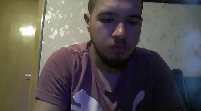 Snapshot of Drag_Queen chatting on 03-01-25, 06:21 Drag Queen online show from 03-01-25, 06:21