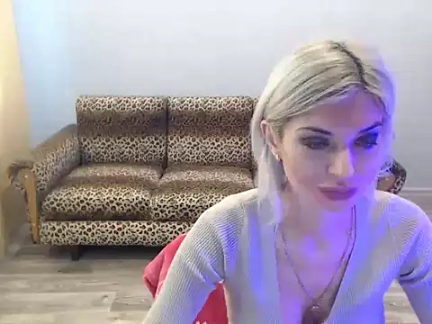 SexyBeatriice online show from 11-13-25, 07:34