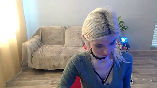 SexyBeatriice online show from 04-04-26, 06:20