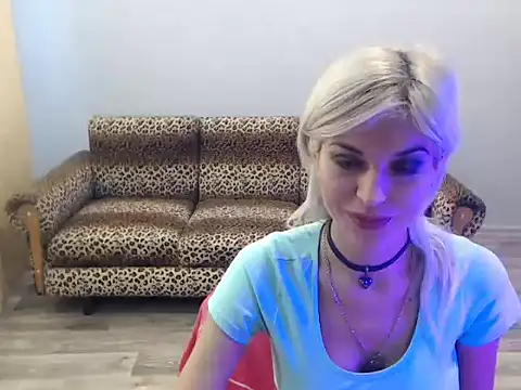 Snapshot of SexyBeatriice chatting on 09-20-25, 06:29 SexyBeatriice online show from 09-20-25, 06:29