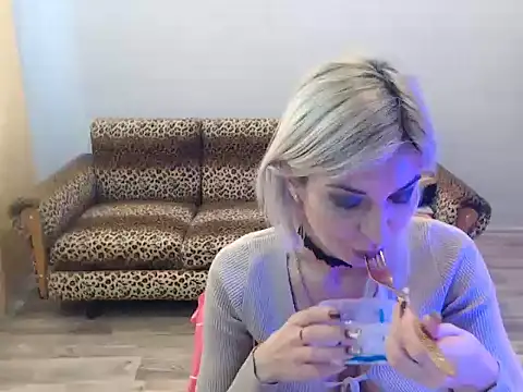 SexyBeatriice online show from 11-26-25, 07:19