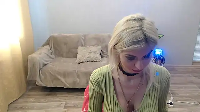 SexyBeatriice online show from 03-19-26, 07:08