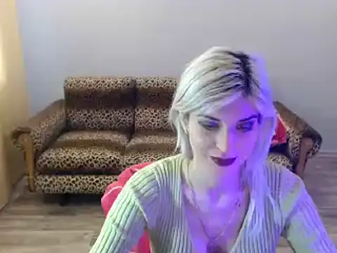 Snapshot of SexyBeatriice chatting on 03-16-25, 01:27 SexyBeatriice online show from 03-16-25, 01:27