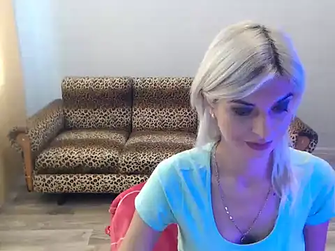 Snapshot of SexyBeatriice chatting on 09-27-25, 06:30 SexyBeatriice online show from 09-27-25, 06:30
