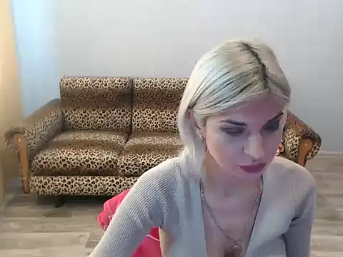 SexyBeatriice online show from 11-15-25, 07:23