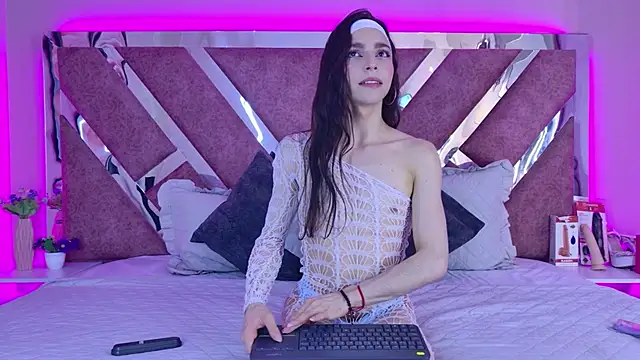 Snapshot of CandyLuxury__ chatting on 06-29-26, 12:38 CandyLuxury online show from 06-29-26, 12:38