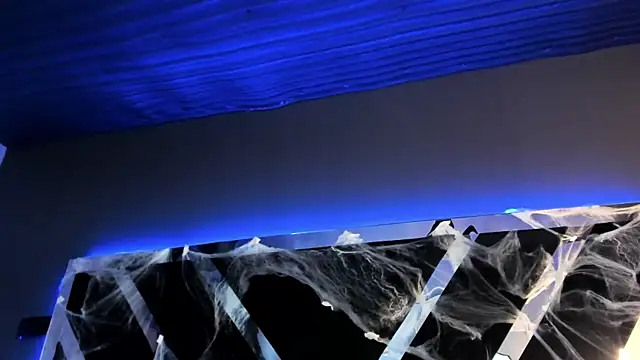 AliDiaz  online show from 10-31-25, 07:43