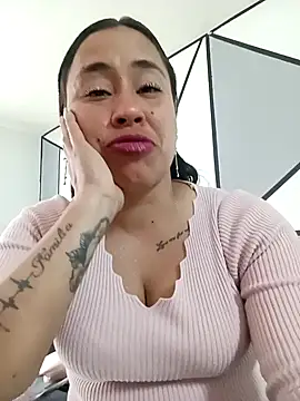 kamila lovee online show from 09-17-25, 04:42