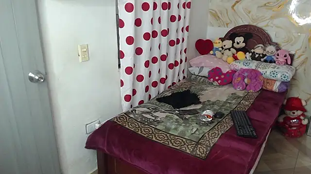 Snapshot of kendall_morry chatting on 02-13-26, 05:51 kendall morry online show from 02-13-26, 05:51