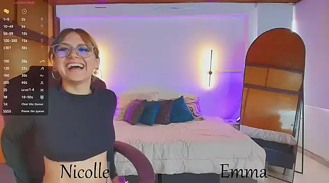  Emma11 online show from 03-18-25, 07:44