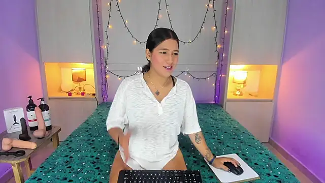 CandyyMaria online show from 11-14-25, 03:05