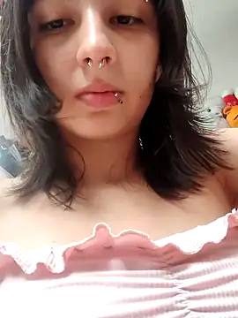 Maiden-Hot online show from 11-20-25, 07:36