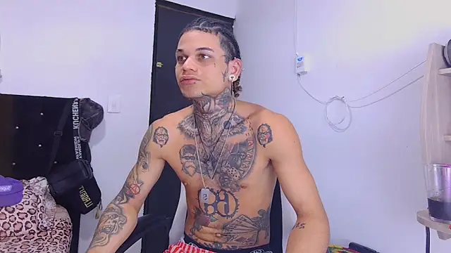 hot man05 online show from 10-28-25, 09:36