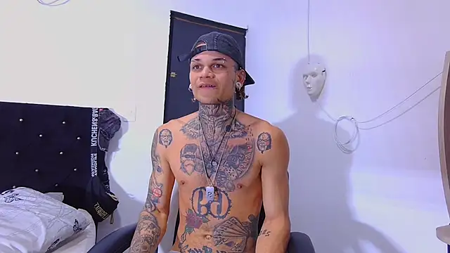 hot man05 online show from 11-05-25, 09:29