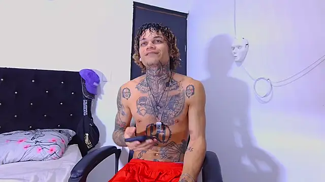 hot man05 online show from 11-10-25, 10:15