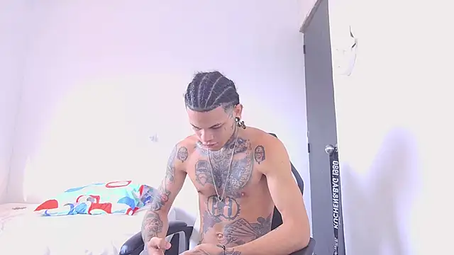 hot man05 online show from 02-05-26, 02:02