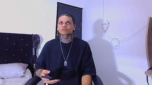 hot man05 online show from 11-14-25, 05:44