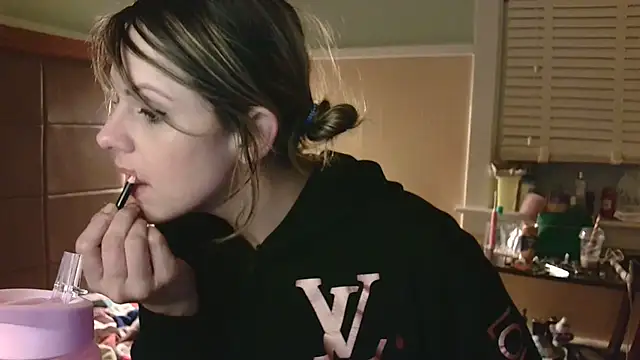 Snapshot of RhyleeRaine chatting on 02-03-25, 06:02 RhyleeRaine online show from 02-03-25, 06:02