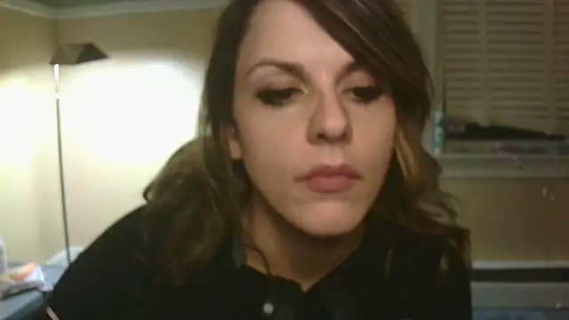 Snapshot of RhyleeRaine chatting on 01-29-25, 08:40 RhyleeRaine online show from 01-29-25, 08:40