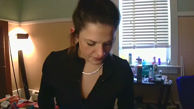 Snapshot of RhyleeRaine chatting on 02-03-25, 04:20 RhyleeRaine online show from 02-03-25, 04:20