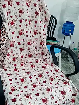 Snapshot of COME_BACK_CAM chatting on 01-31-25, 04:36 COME BACK CAM online show from 01-31-25, 04:36