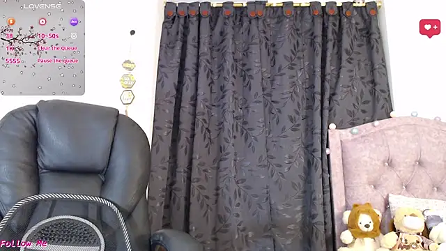 ellajonz online show from 11-05-25, 01:42