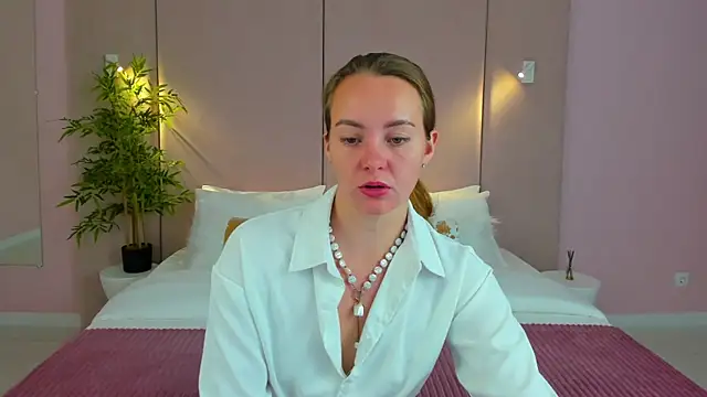 JaniceCollins online show from 10-09-25, 02:23