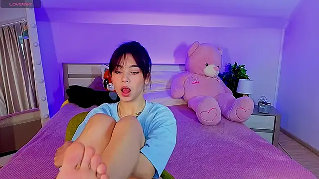 Hotary Yuko online show from 11-14-25, 02:37