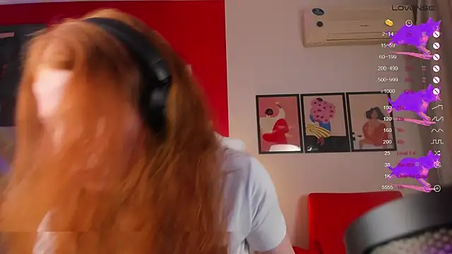 Snapshot of SophieOuld chatting on 09-22-25, 03:23 SophieOuld online show from 09-22-25, 03:23