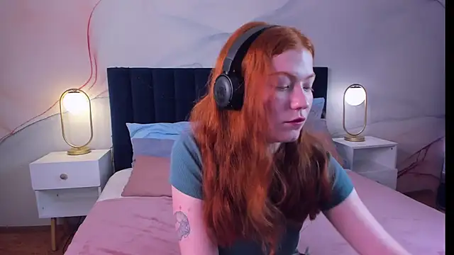 Snapshot of SophieOuld chatting on 10-06-25, 03:08 SophieOuld online show from 10-06-25, 03:08