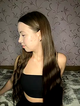 Snapshot of Arielle_Swan chatting on 10-14-25, 02:28 Arielle Swan online show from 10-14-25, 02:28