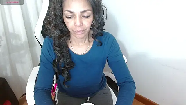 Lunasquirt1985 online show from 04-14-26, 01:38