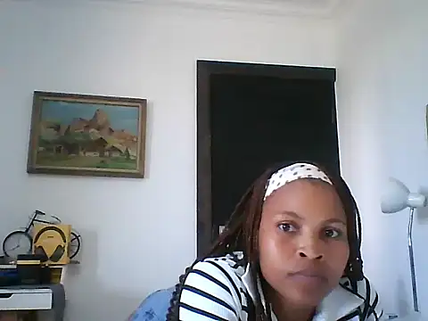 Snapshot of ebonyjuicylips chatting on 10-23-25, 12:59 ebonyjuicylips online show from 10-23-25, 12:59