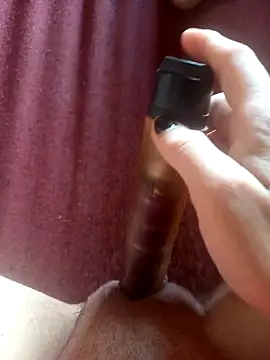 baixinhainsaciavel23 online show from 04-20-26, 03:46