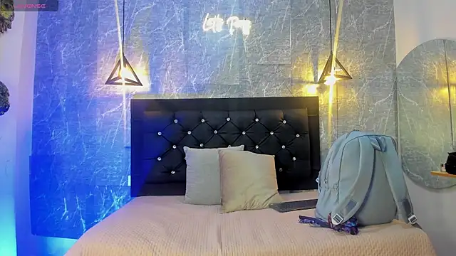 Snapshot of emberhodson chatting on 09-10-25, 10:47 emberhodson online show from 09-10-25, 10:47