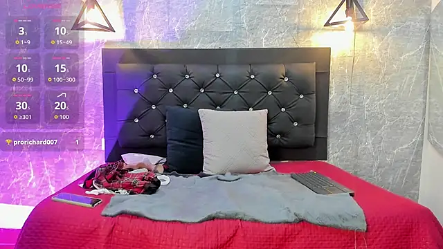 Snapshot of emberhodson chatting on 10-04-25, 11:45 emberhodson online show from 10-04-25, 11:45