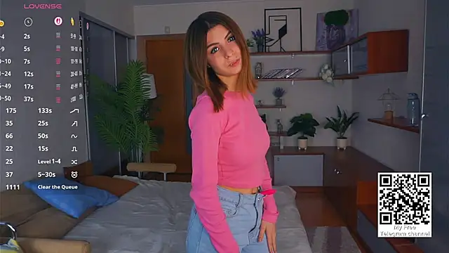 Snapshot of ErlinaBuoy chatting on 11-24-25, 06:35 ErlinaBuoy online show from 11-24-25, 06:35