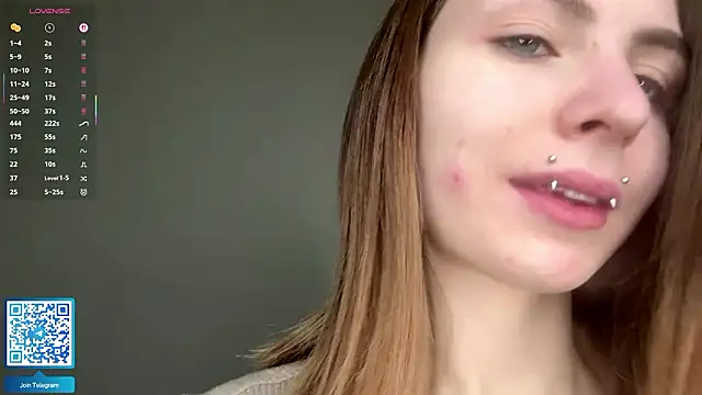 Snapshot of ErlinaBuoy chatting on 02-11-26, 05:51 ErlinaBuoy online show from 02-11-26, 05:51