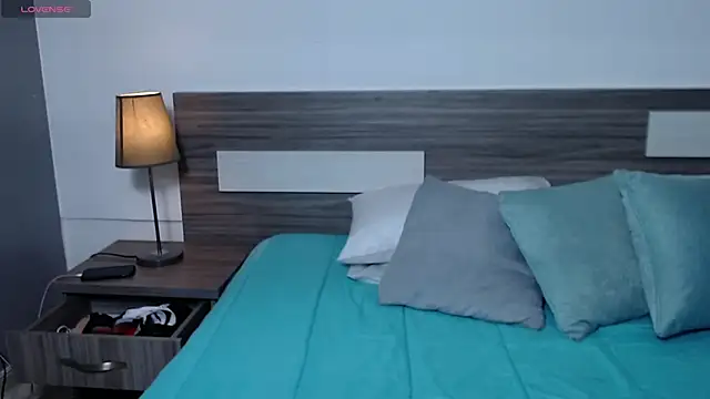 Liiamthompson online show from 02-21-26, 07:16