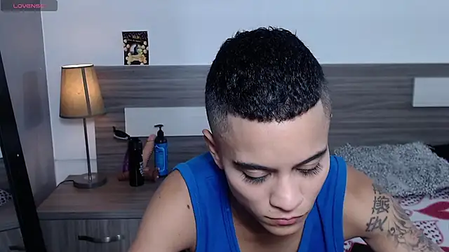 Liiamthompson online show from 11-23-25, 10:53