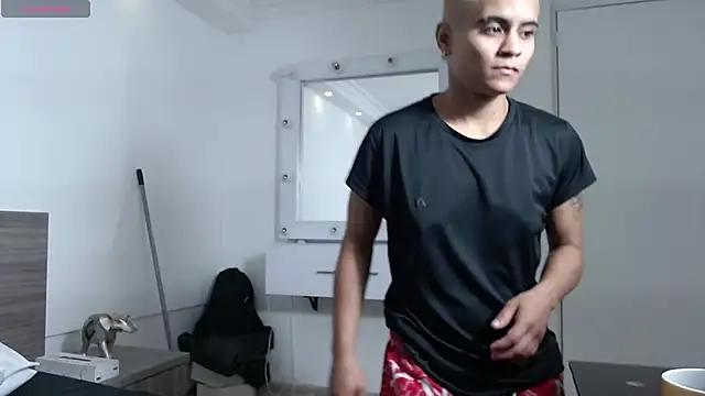 Liiamthompson online show from 02-12-26, 10:37