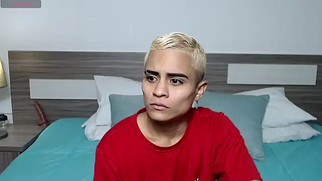 Liiamthompson online show from 02-27-26, 07:46