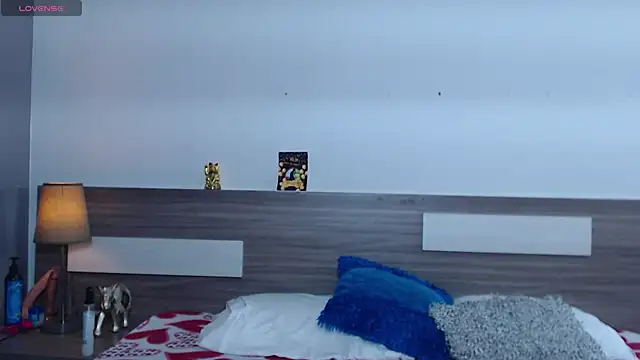 Liiamthompson online show from 10-23-25, 12:59