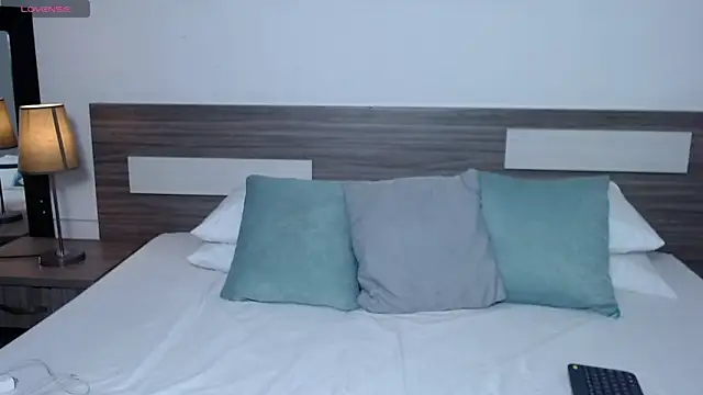 Liiamthompson online show from 03-22-26, 09:33