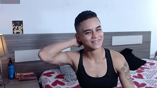 Liiamthompson online show from 11-27-25, 09:32