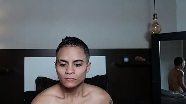 Liiamthompson online show from 04-14-26, 09:14