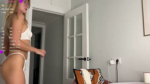 WhiteAnni online show from 03-22-26, 04:27