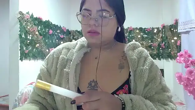 viccky vick online show from 11-30-25, 04:57