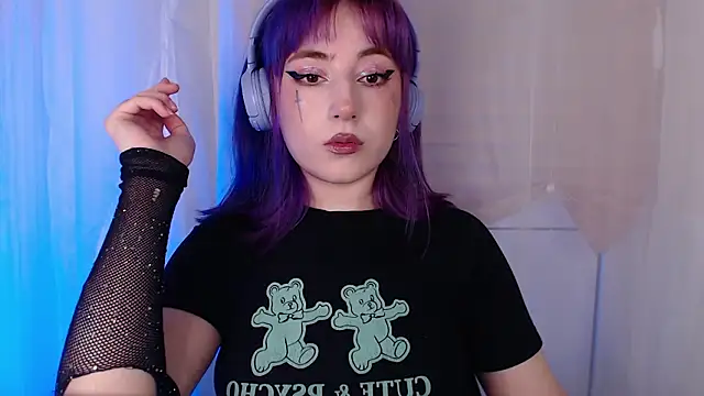 Snapshot of purplewitch chatting on 02-19-26, 01:30 purplewitch online show from 02-19-26, 01:30